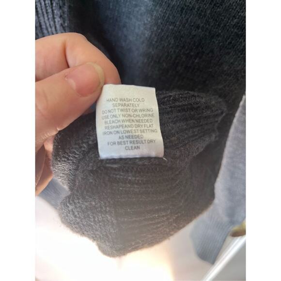 Olive + Oak Grey Angora Blend Distressed Sweater Women’s Medium - Picture 10 of 10